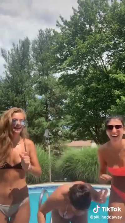 @alli_haddaway