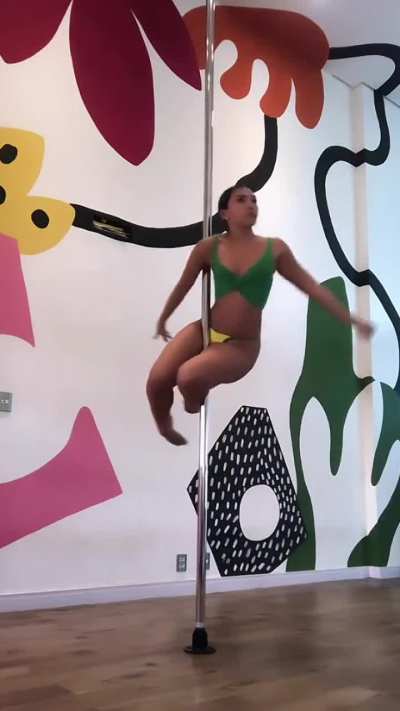 Taynara Cabral 