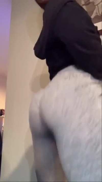 fine pawg jiggle