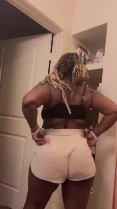 Ohh wee Jaz booty so phat🍑<wbr>😩🍆💦