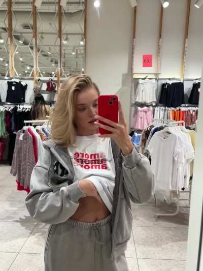 [F4M] The guys I'm in to never approach me. I'm sick of hot guys with chiseled bodies being jerks. I wish normal average guys would realize that my smile means come say hi. Or, what happens when a chubby average guy matches a hottie?
