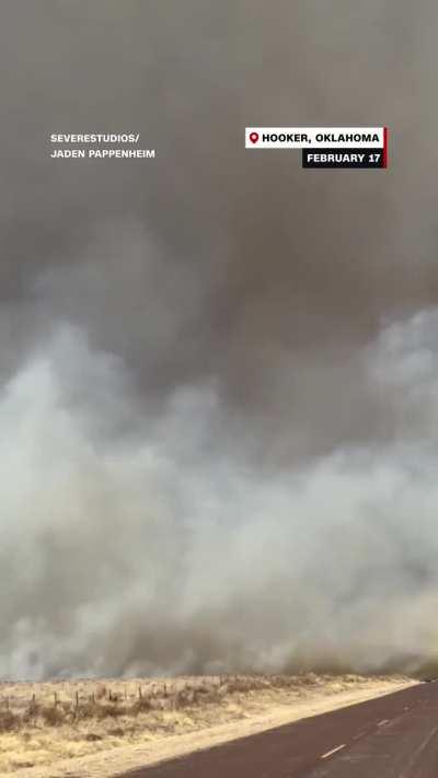 A 15,000-acre wildfire that started in Oklahoma is exhibiting extreme rates of spread and has moved to state line into Kansas.