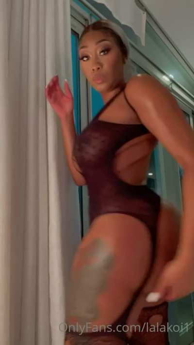 Large booty🔥🔥