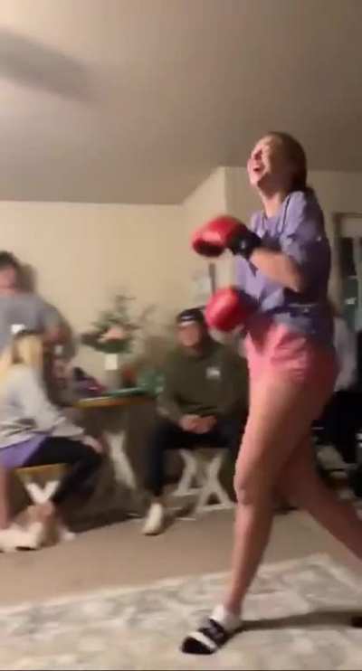 Guy challenges his girlfriend in a boxing match and she laid him out 🥶💅