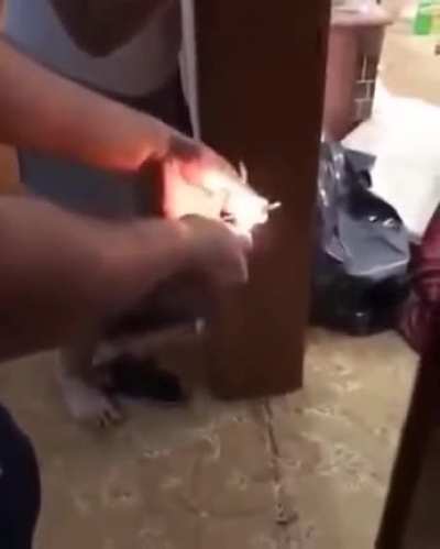 😰