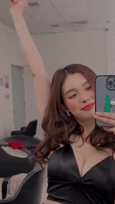 Analyn Barro