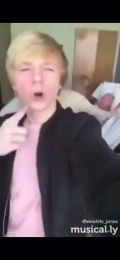 Absolute classic. Kid making a musical.ly in front of his dying grandpa