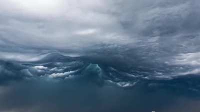These dark clouds that role like ocean waves