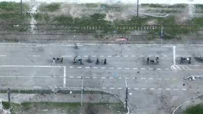 The moment Ukrainian wounded soldiers left Azovstal