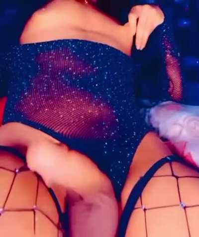 Would you play with my girl dick?