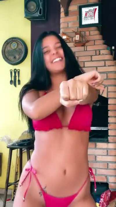 Juliê Mendes (@jul<wbr>ie.me<wbr>ndess<wbr>s)