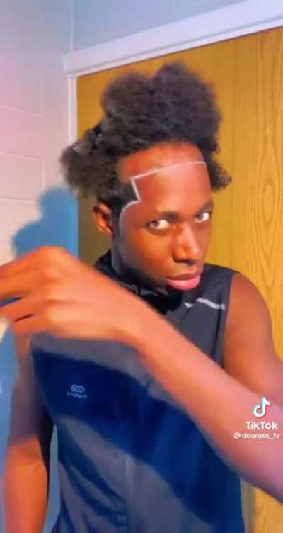 Dude went from a forehead to a fivehead real quick