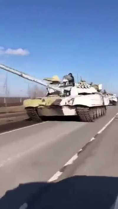 Russian tanks heading towards Donetsk