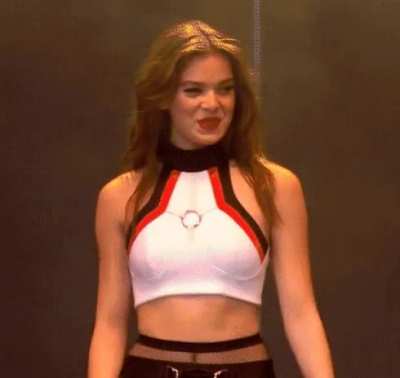 Hailee Steinfeld is incredible