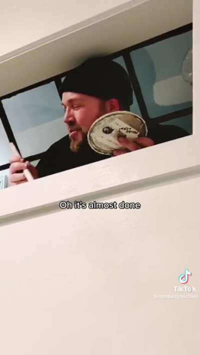 B U S Y D O N K E Y