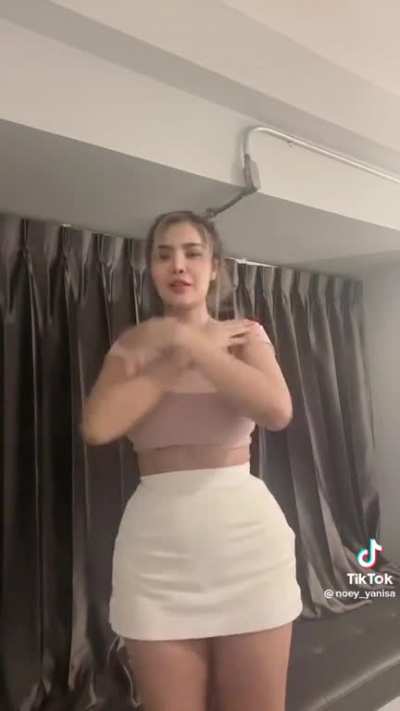 Noey_yanisa