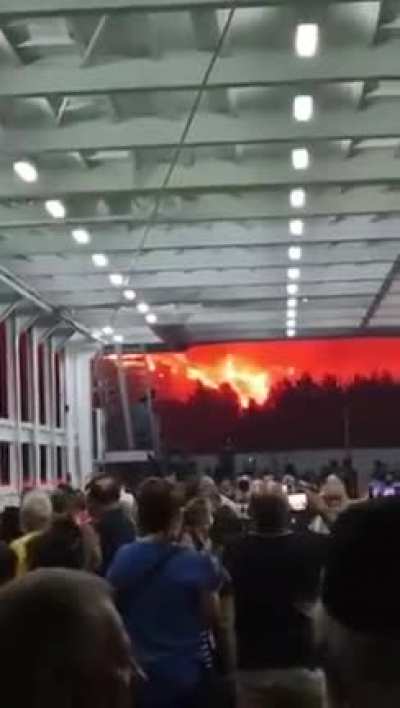 Absolutely terrifying footage from a ferry carrying passengers escaping the shores of Lake Evia in Greece.