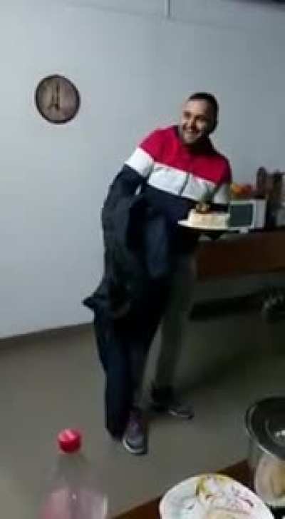 Breakdance cake