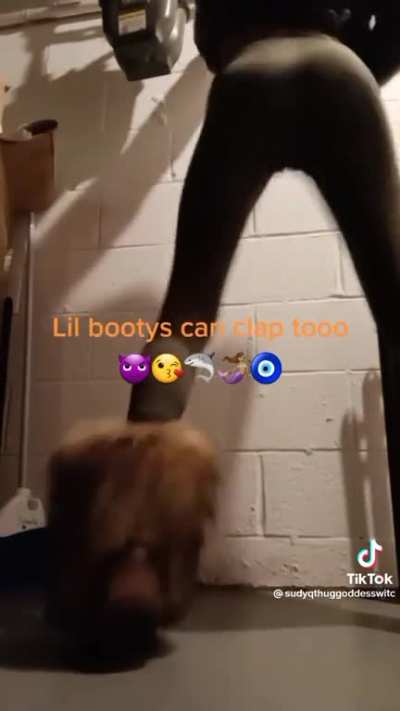 Love petite asses that clap more than the xxtra thick ones