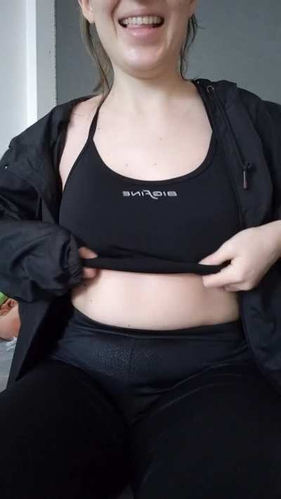 I believe that I have nice tits, fight me…😽💖drop