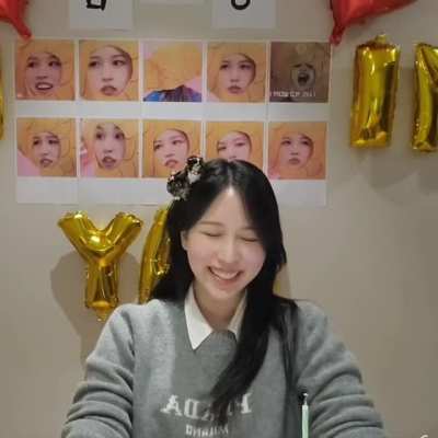 210324 - Mina smile