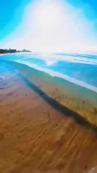 Clear Waves In Slowmo