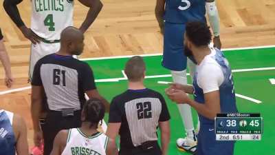 [Highlight] Oshae Brissett called for a blocking foul while also drawing a charge on the same play