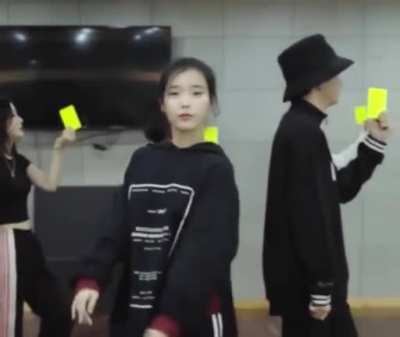IU