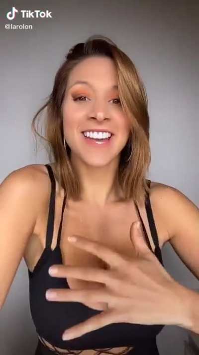 Hones<wbr>tly..<wbr>....c<wbr>ould she be any more perfect?? 😍😍😍🔥🔥<wbr>🔥🔥