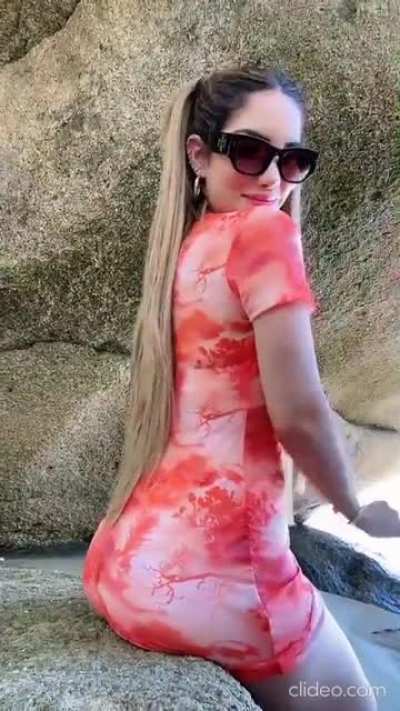 Culazo de Kim en cámara lenta🔥😍