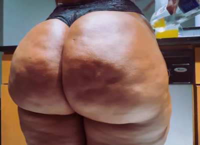 How about I sit this on your face 🙆🏻‍♀️