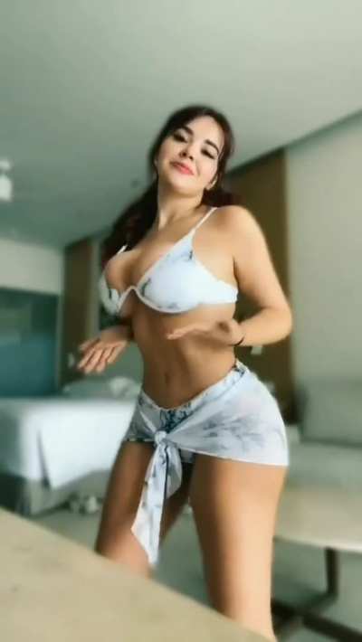 ⠀