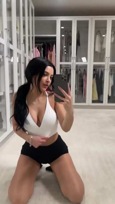 Mmm
