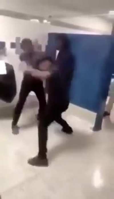 Y'all aint fightin' no more after this...