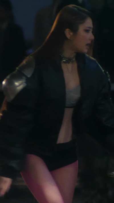 Yunjin - LE SSERAFIM