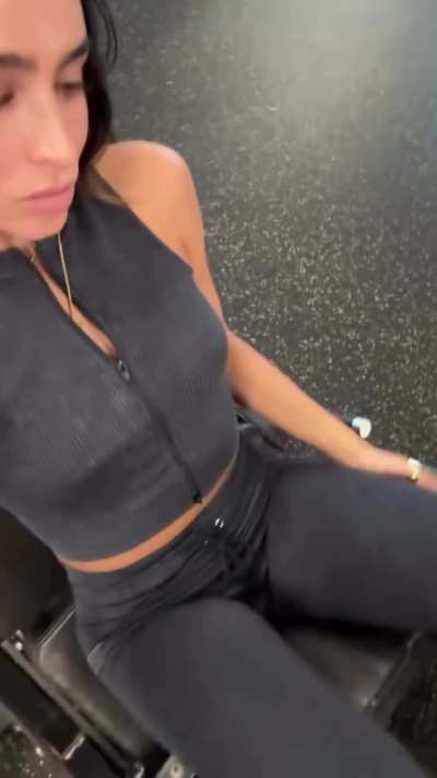 'Every girl needs a solid weakness SMR set' - IG January 2026