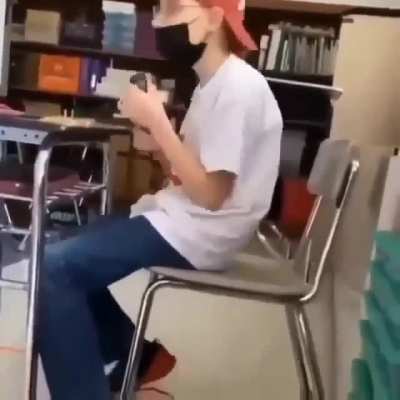 Bájenle el internet a mi compa el Quique que anda re loco