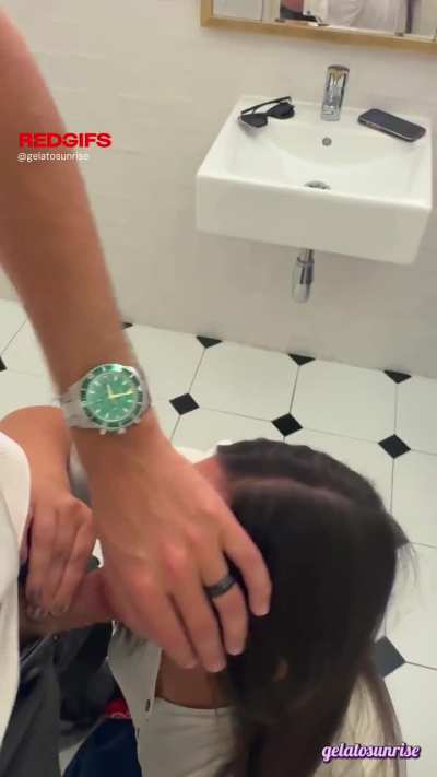 restaurant bathroom activities
