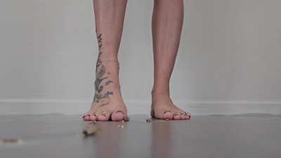 Do you like big toe only crush? 