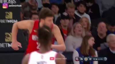 [Highlight] KJ blocks the pass and lobs it to Sengun for the big slam.