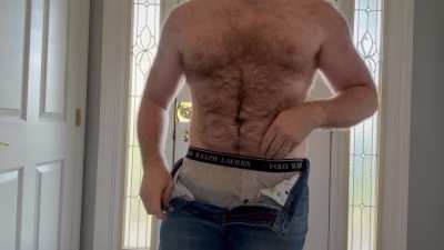 [43] Just the dad down the stree<wbr>t…loo<wbr>king for that pussy to breed without the wife knowing 😏 (sound on)