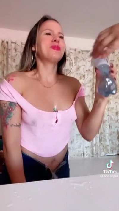 wet top + tiny boobs