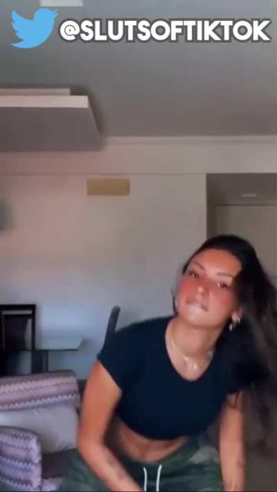 WOW!! SHE IS HOT!! 😈😈