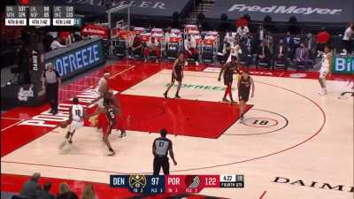 [Highlight] Bol Bol drills the pull up plus the foul