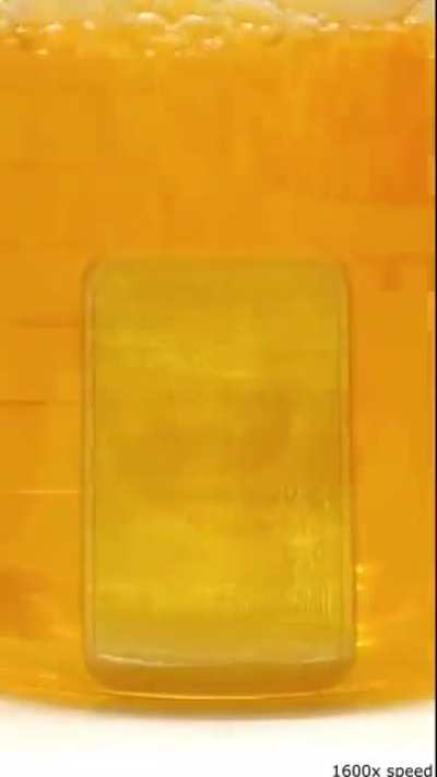 Dissolving 100 g of pure gold
