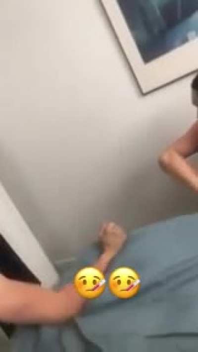 Someone said there is no audio when i posted this but be careful before you watch it i don’t know how to mark shit as nsfw so imma post it like this