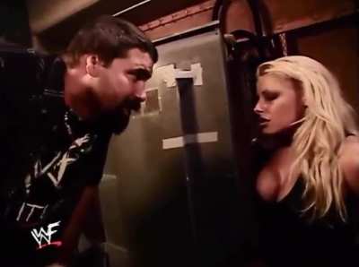 Trish on Raw 7-27-00 IG