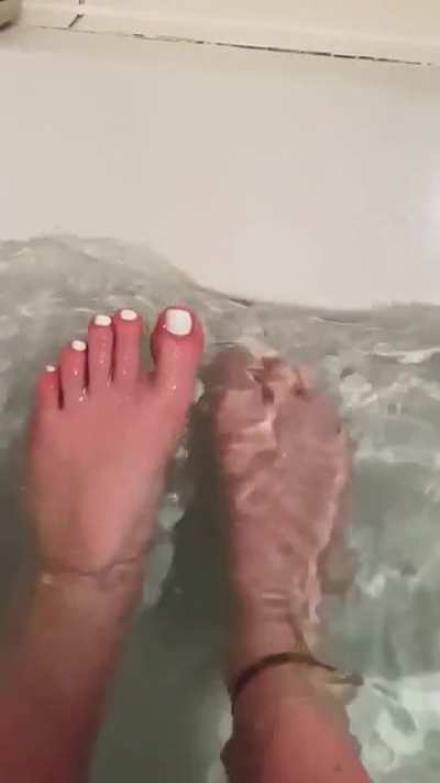 DM me 💦