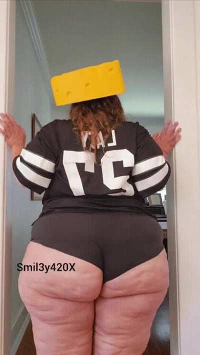 Get you a thick football girl!