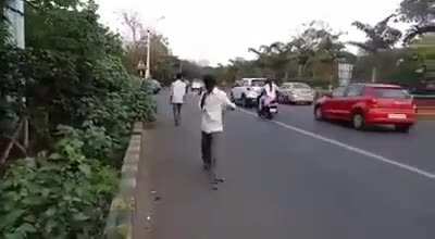 *चीन से लड़ने कि तैयारी करता टॉयसन*
